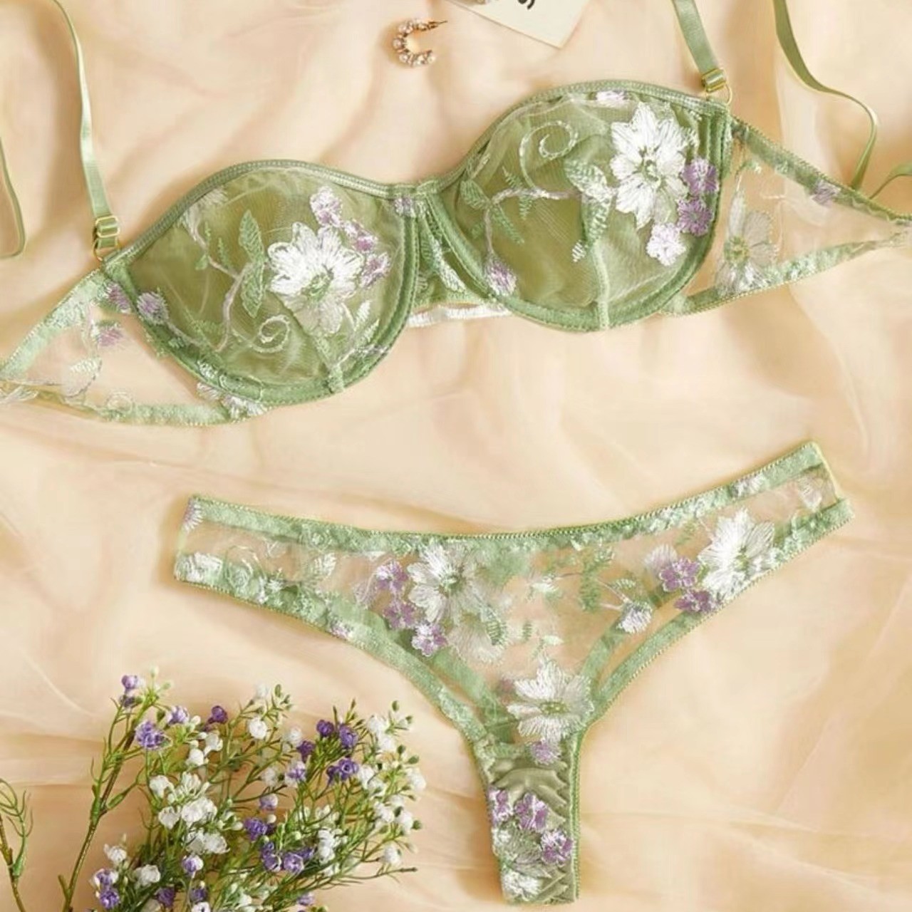 Embroidered Slim Two-piece Set — image 1