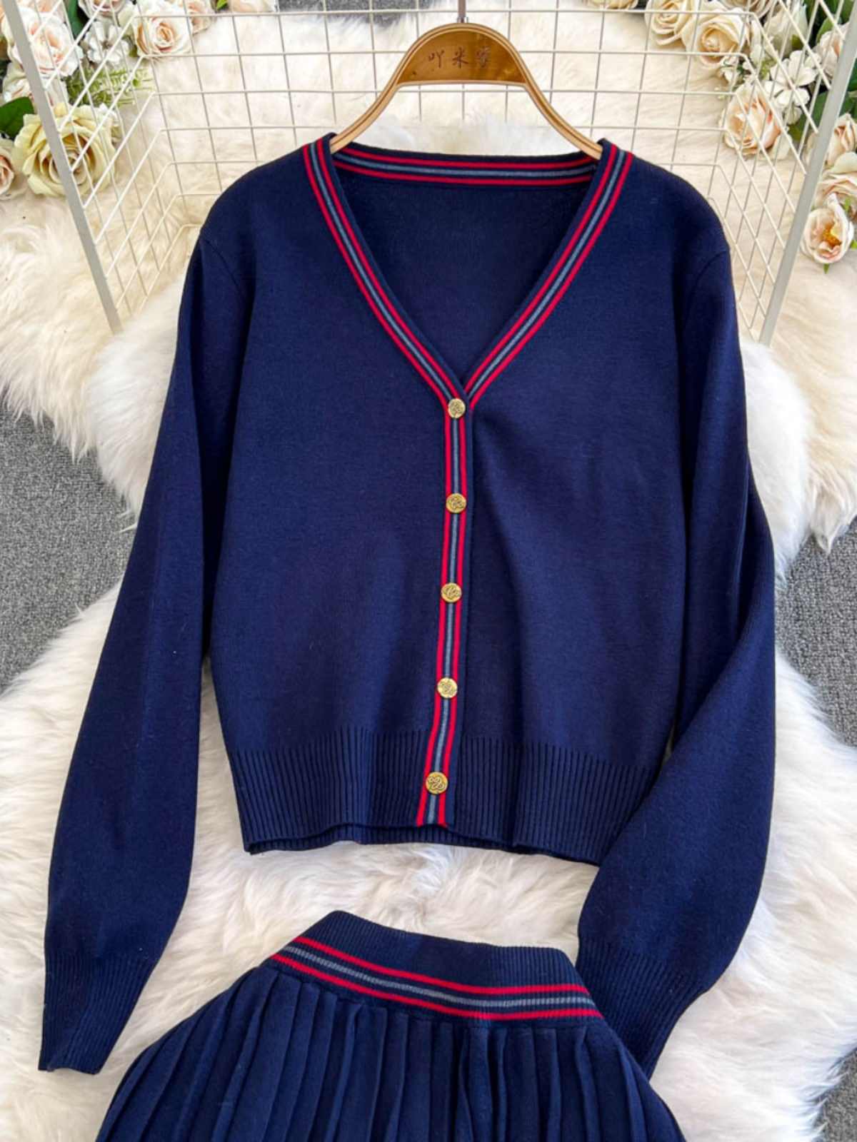 V-neck Knitted Jacket Gray Pleated Skirt Two-piece Suit