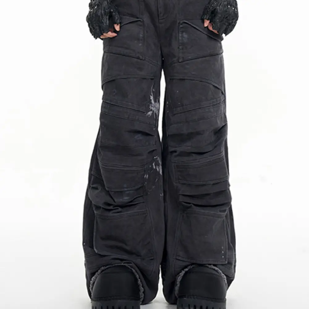 Heavy Industry Washed And Worn Pleated Jeans