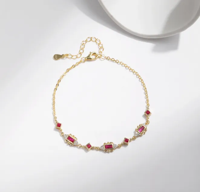 S925 Sterling Silver French Retro Pigeons-blood Ruby Geometric Bracelet - Gold