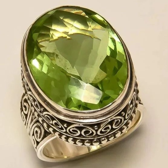 Fashion European And American Style Heavy Industry Wide Engraving Inlaid Emerald Shiny Ring
