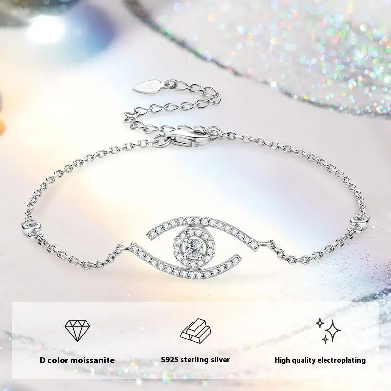 Classic Four-claw D-color Moissanite Bracelet