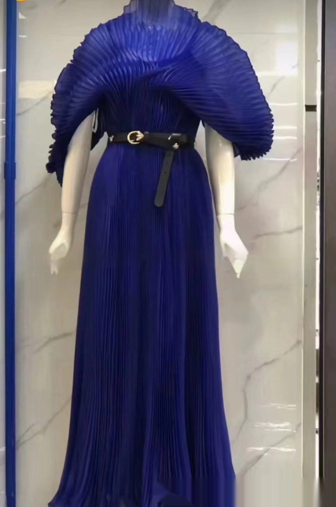 Solid Color Heavy Handmade Puff Sleeve Round Neck Belt Pleated Dress Women