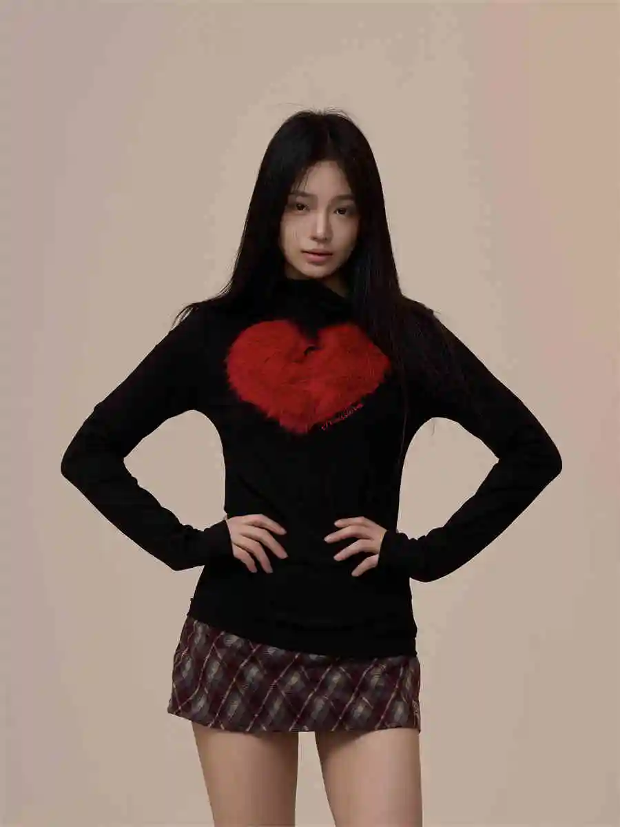 Women's Creative Heart Long-sleeved T-shirt Loose Retro Slim-fit Top