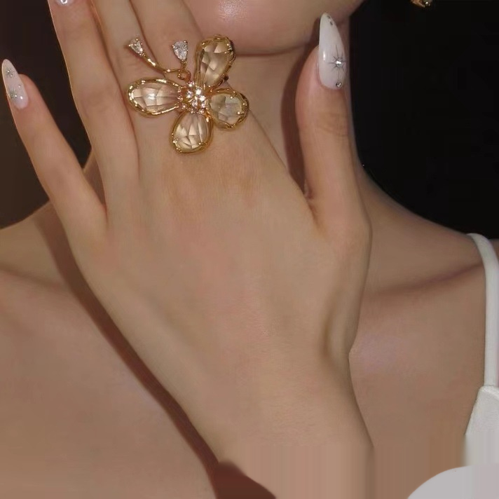 White Crystal Adjustable Finger Ring