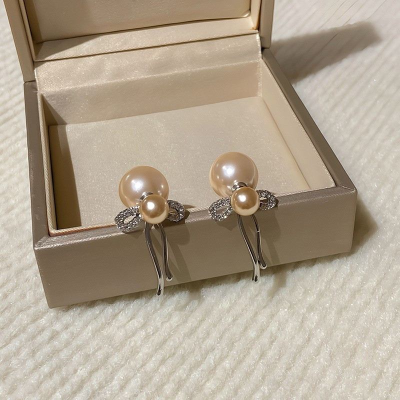 Light Luxury Simple Square Love Auricular Needle Sweet All-matching Earrings