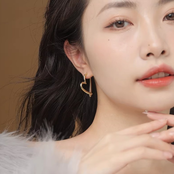 Simple Cold Style Love Heart Earrings