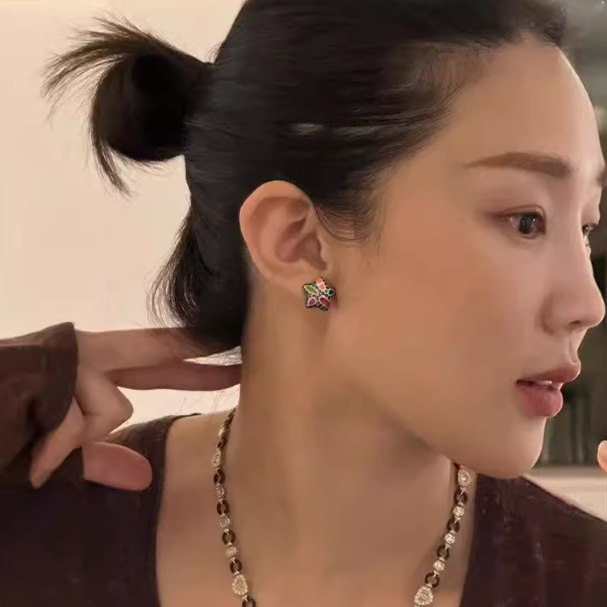 Five Pointed Star Enamel Earrings, Light Luxury