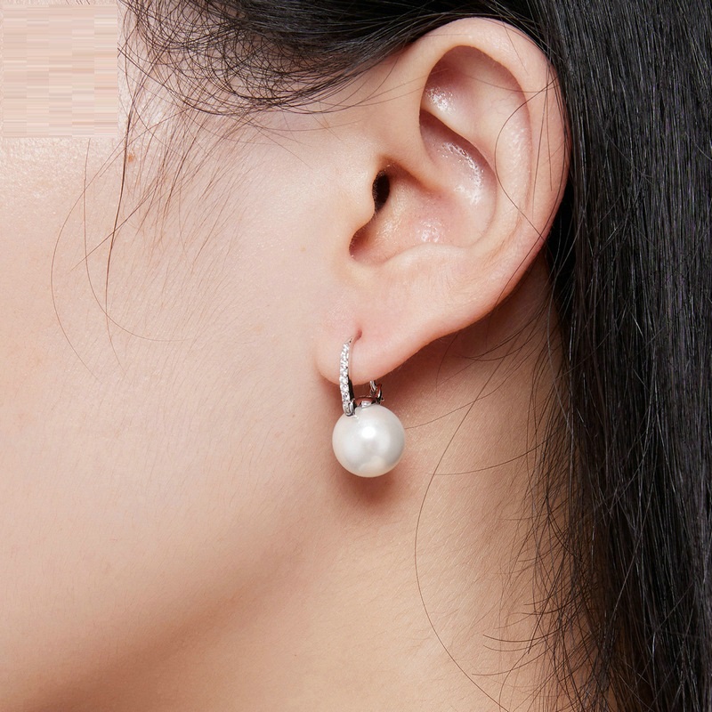 Original Sterling Silver S925 Fashion Commuter Simple Shell Pearl Earrings