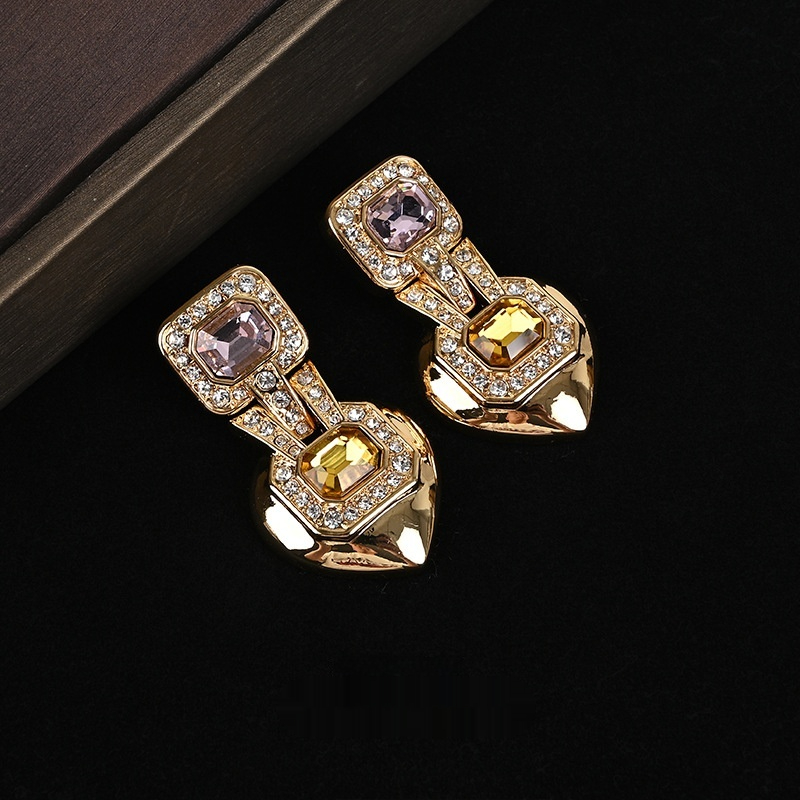 Vintage Court Style Geometric Hollow Necklace Earrings Suit