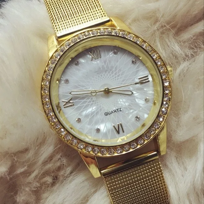 Golden Mesh Belt Men's and Women's Alloy Electronic Watch