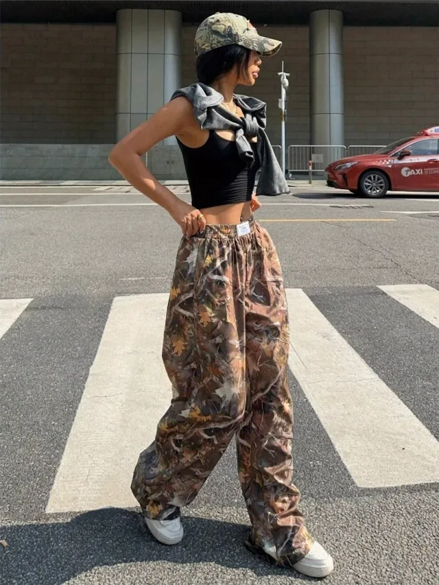 Slimming Casual Pants Hip Hop Retro Street Multi pocket Camouflage Cargo Pants For Women Y2k Hip hop Cargo Grunge Baggy Trousers Red - Shop at LoveMi