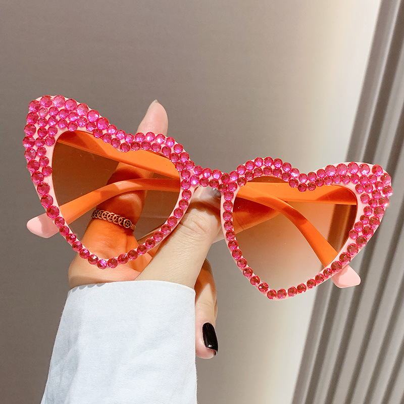 Female Cute Cat Eye Heart-shaped Sun Glasses - Image 6