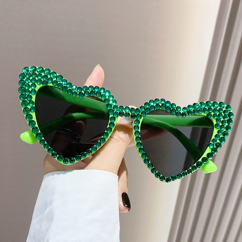 Female Cute Cat Eye Heart-shaped Sun Glasses - Image 8