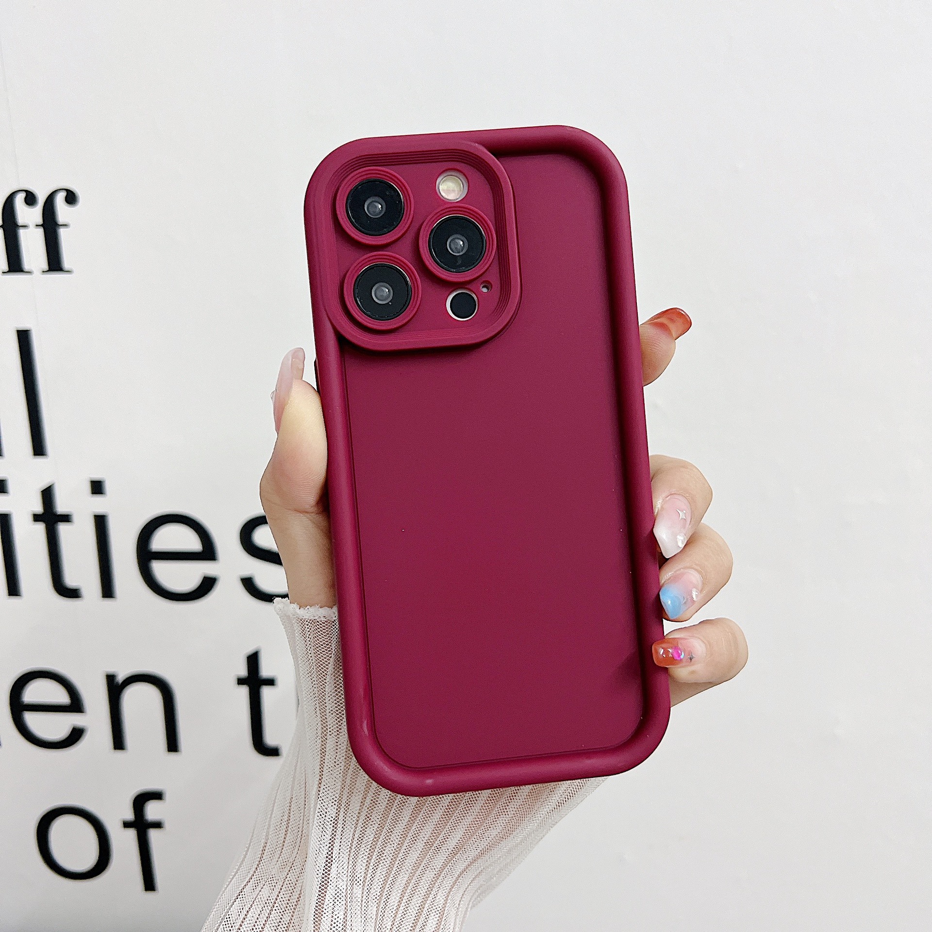 Solid Color Minimalist Silicone Soft Shell Phone Case – Wine Red, S25 Plus