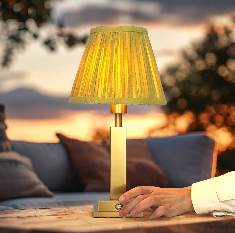 Alloy Desk Lamp