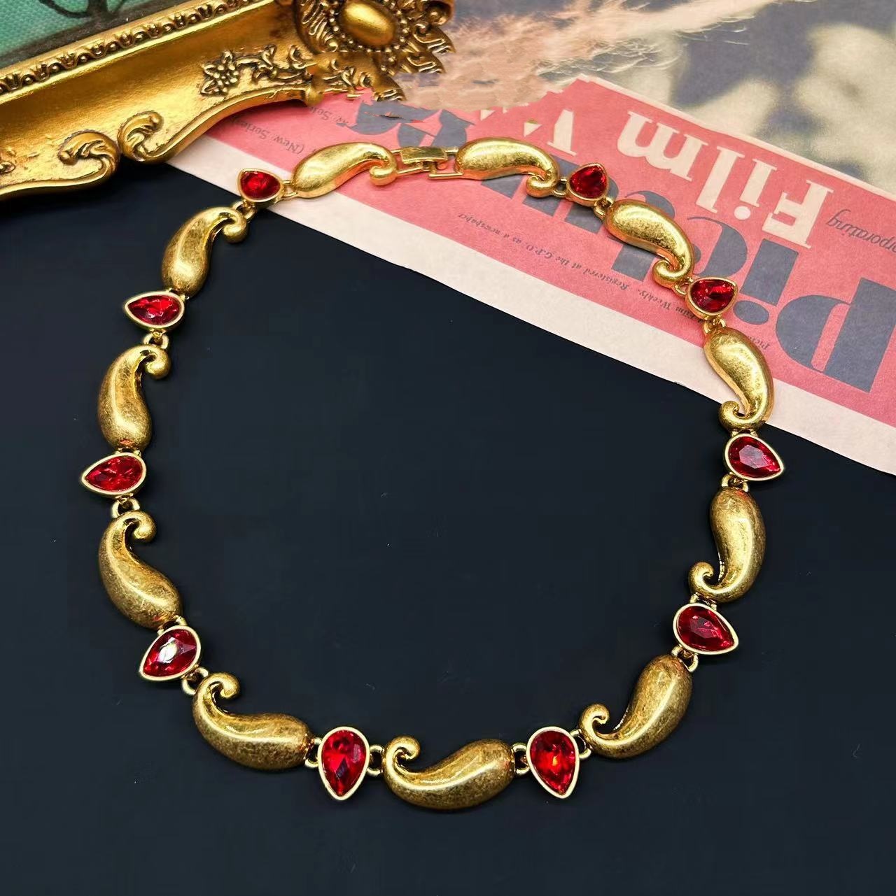 Geometric Classic Gold Plated Gem Inlaid Neckband Necklace