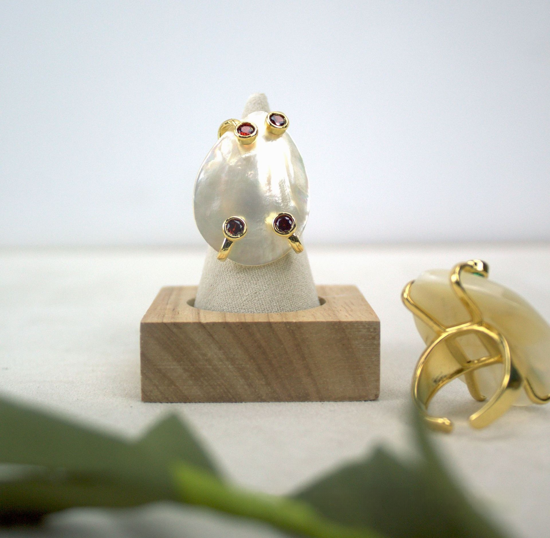 Fashion Personality New Natural Shell Ornament Ring