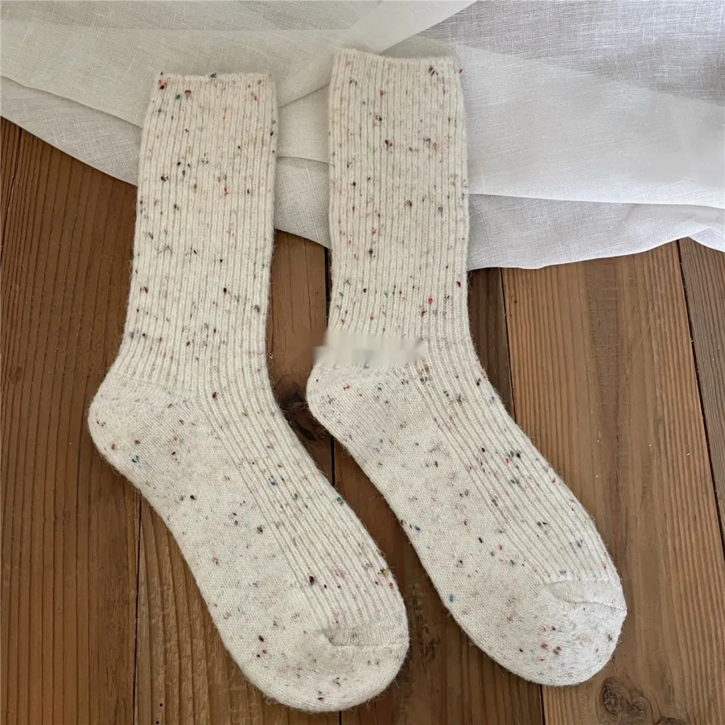 Female Solidcolor Mid-calf Length Cashmere Socks - Beige