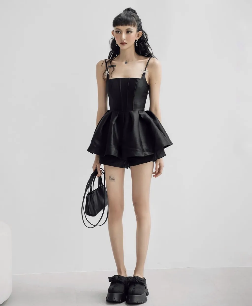 Two-piece Slimming Suspender Top Shorts Suit - Black