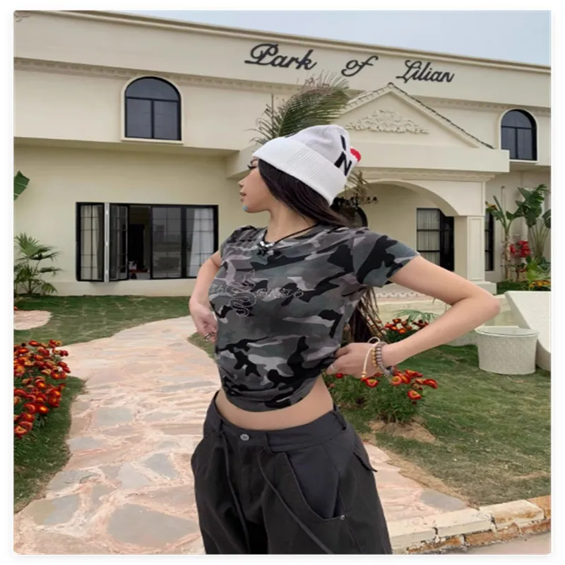 Retro Camouflage Printed Short Sleeved T-shirt For Women - Grey