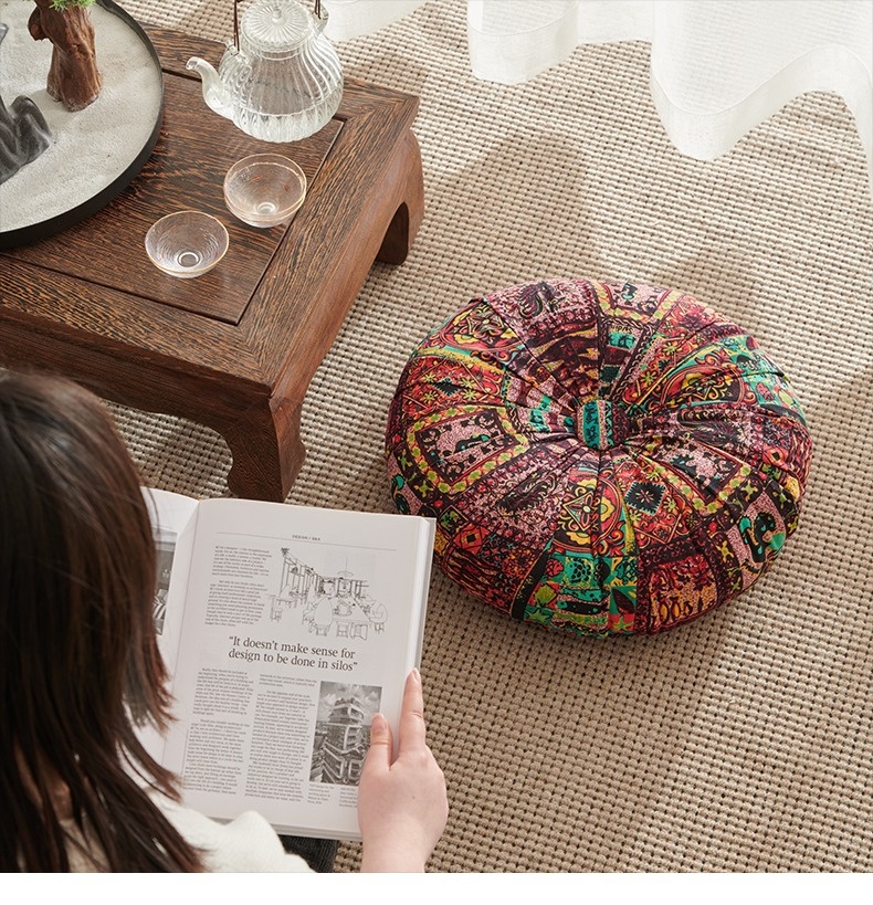 Round Colorful Bohemian Print Futon