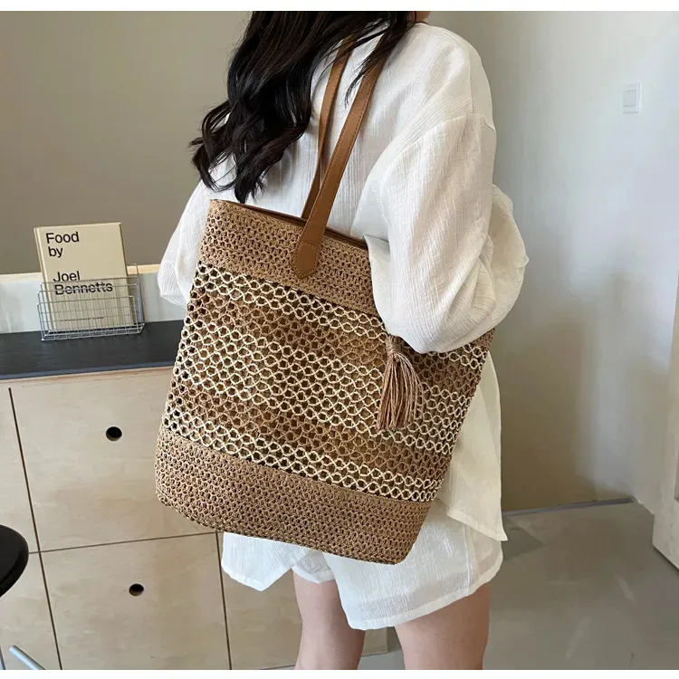 Summer Stripe Straw Sholder Bags With Tassel Pendant Fashion Large Capacity Seaside Vacation Beach Bags - Brown