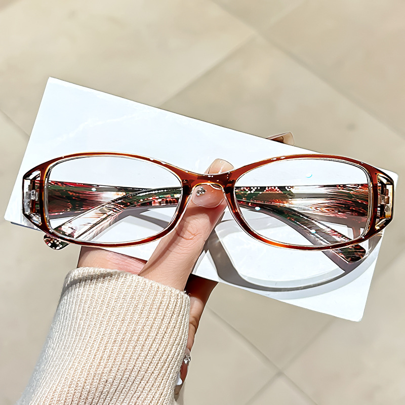 Women's Fashionable Printed Reading Glasses - Image 4