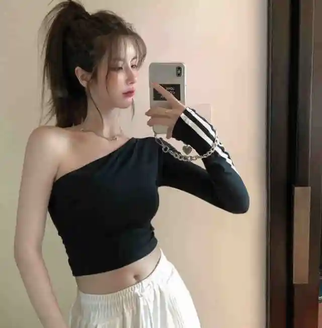 Solid Color Short Top Women's Off shoulder Long Sleeve Casual T shirt Black - Shop at LoveMi