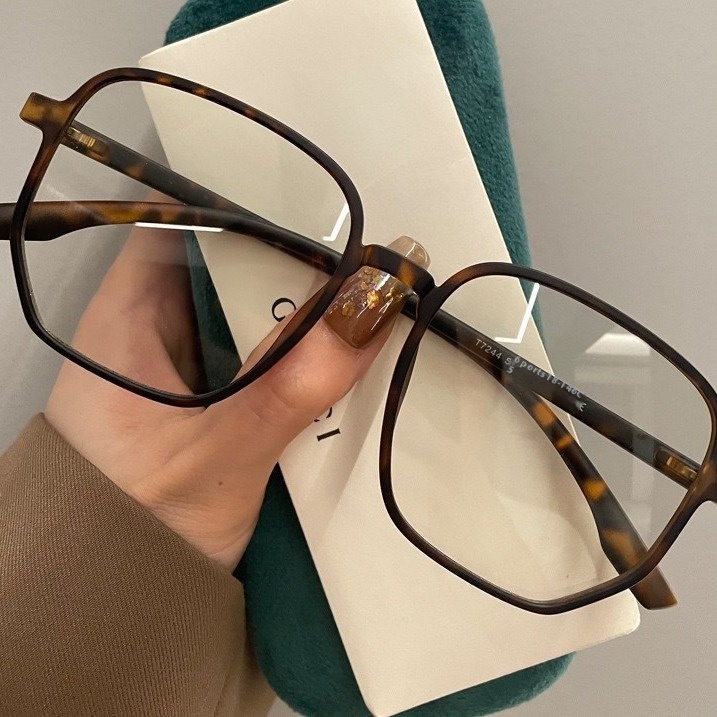 Large Frame Irregular Glasses Round Face Super Light Oversized - Image 7