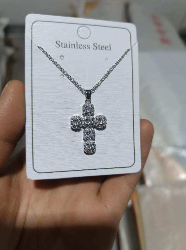 Micro Inlaid Zircon Pendant Copper Plated Cross Necklace