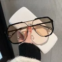 Black Rimmed Champagne