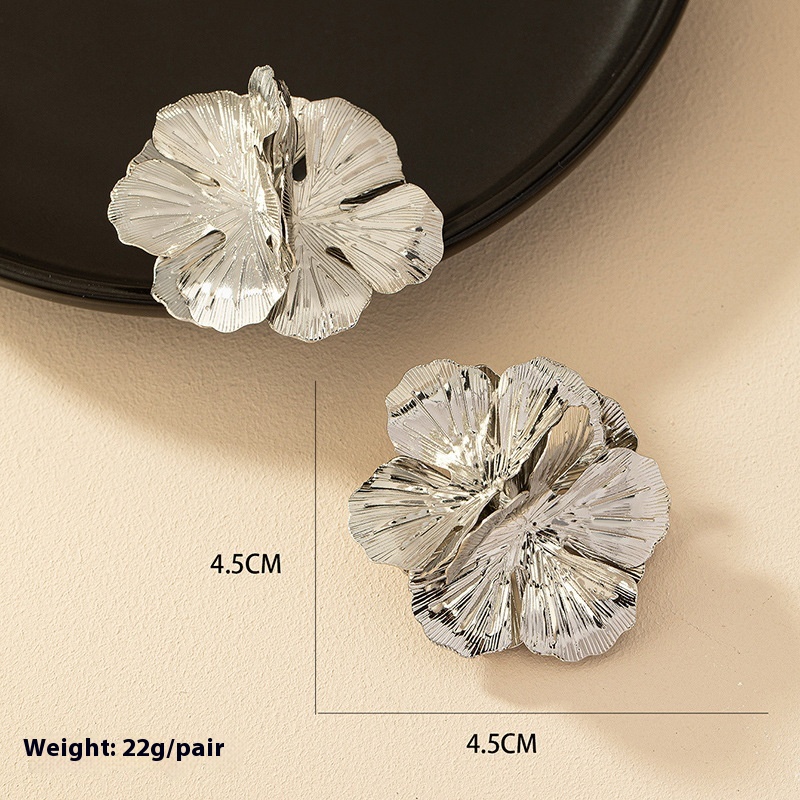 Geometric Cold Wind Electroplated Metal Plant Flower Earrings