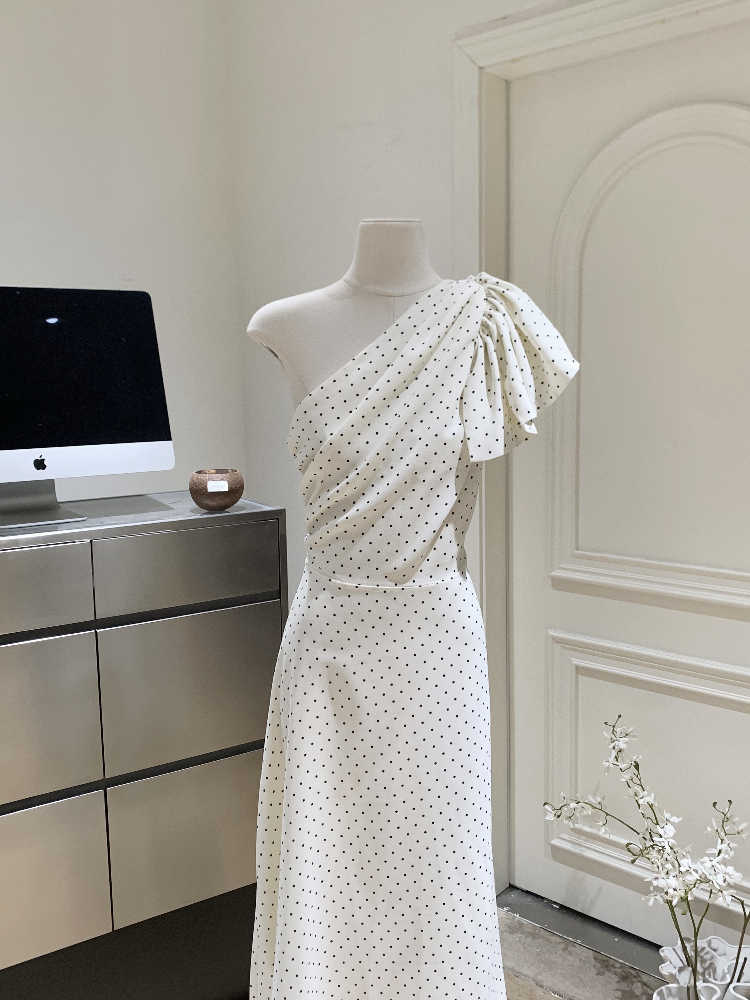 Women's Slant Shoulder Waist Long Polka Dot Dress
