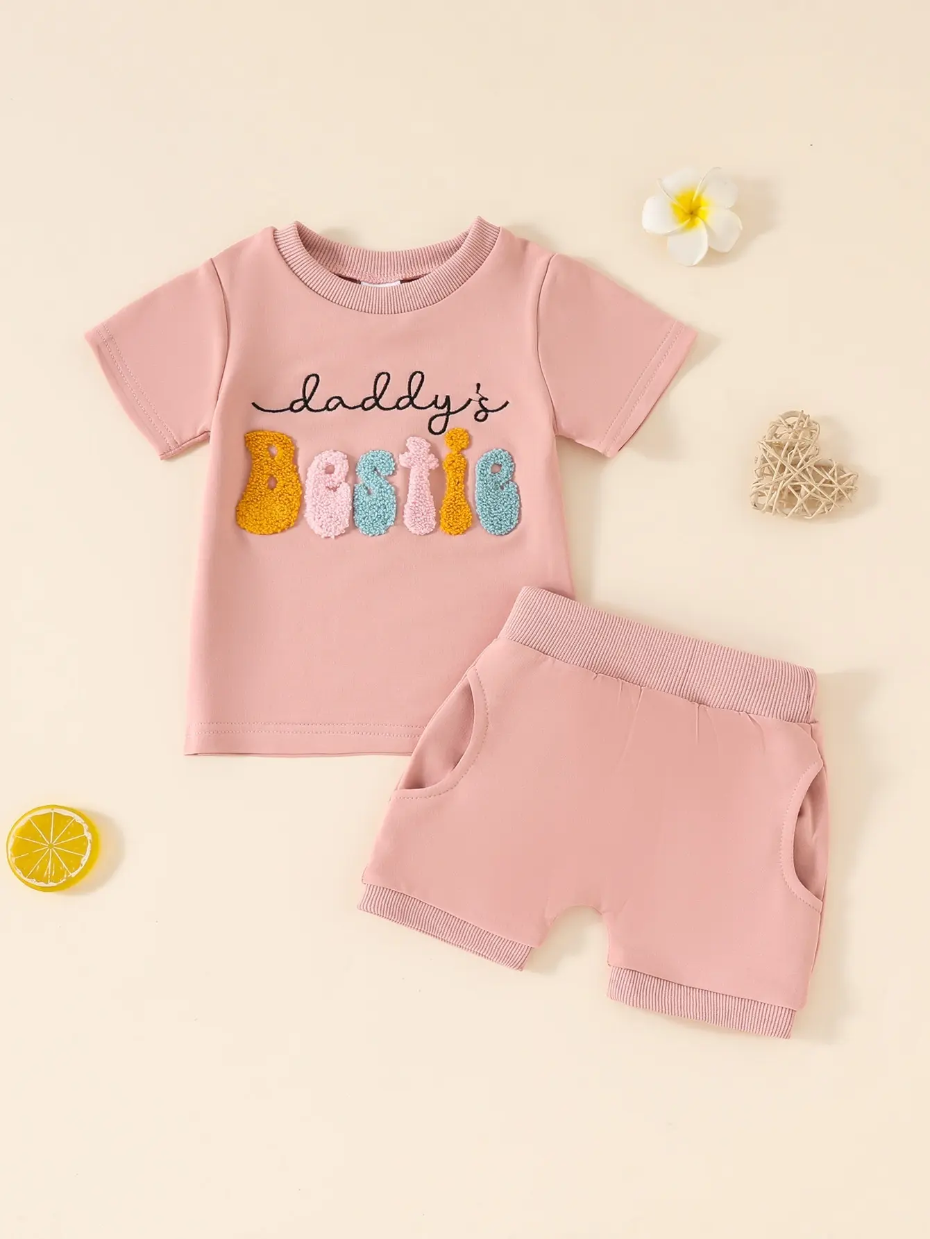 Embroidered Pullover Round Neck Short Sleeve Pocket Suit