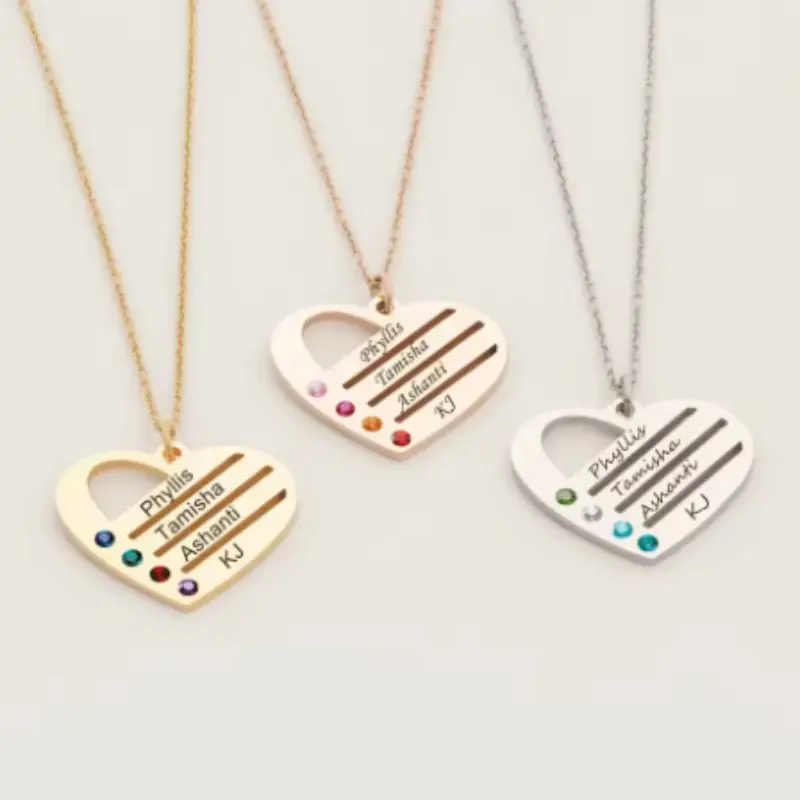 A Personalized Hollowed-out Heart-shaped Diamond Necklace With 4 Diamonds That Can Be Engraved