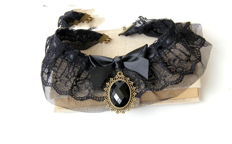 Lace Retro Wide Necklace Short Clavicle Necklace