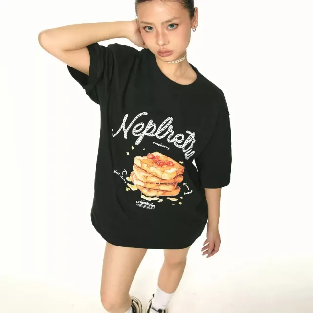 Retro Toast Printed Short sleeved T shirt For Women Black - Shop at LoveMi