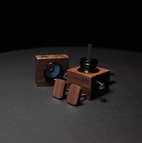 Recyclable Log Automobile Aromatherapy Vehicle-mounted