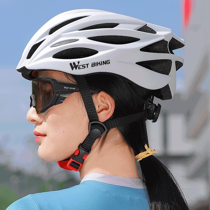 Bicycle Helmet Integrated Molding For Riding - Image 3