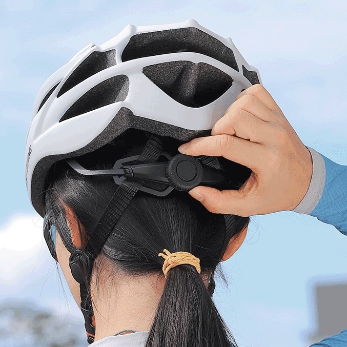 Bicycle Helmet Integrated Molding For Riding