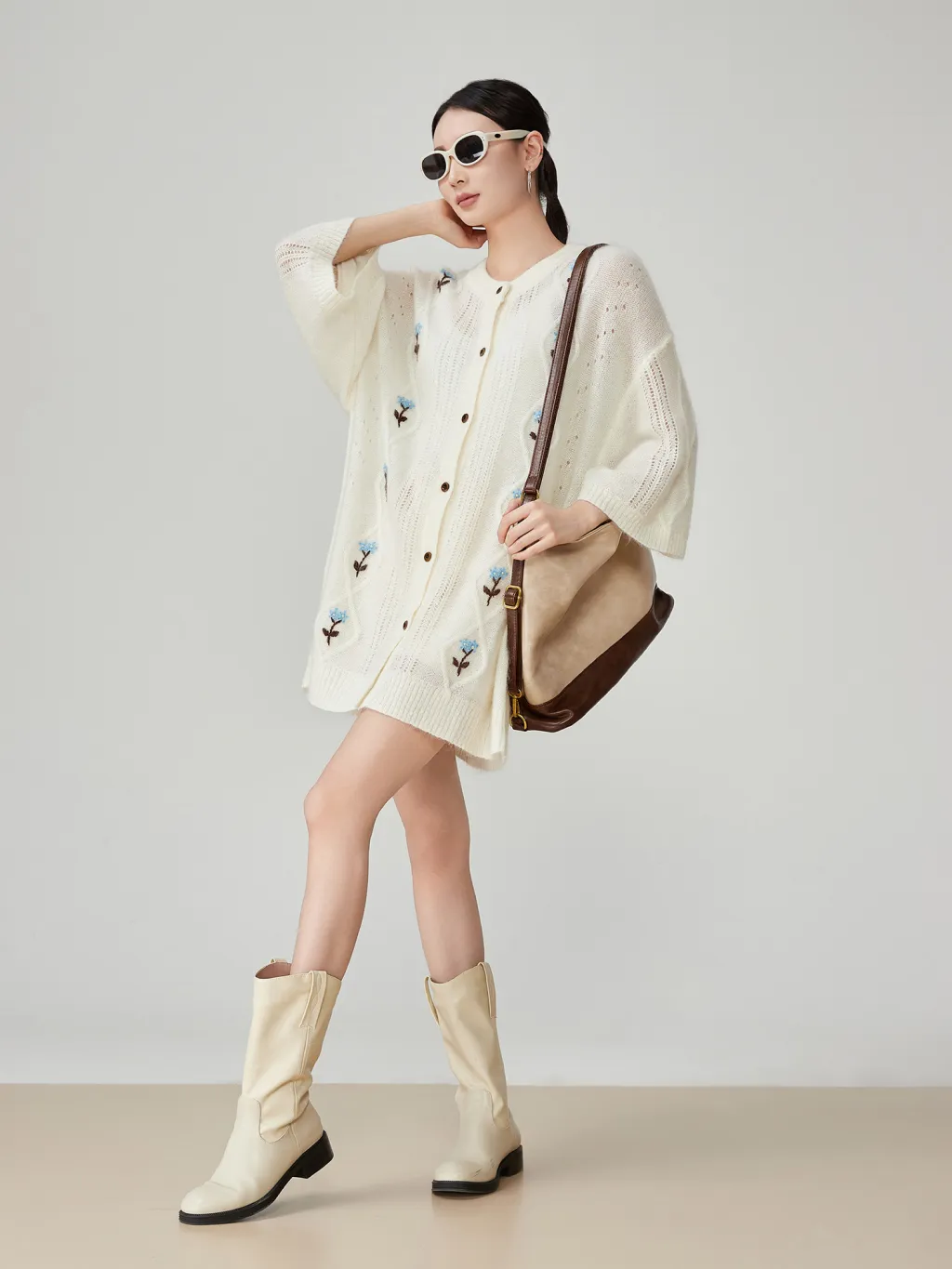 Women's White Floral Embroidered Short-sleeved Knitted Cardigan - White