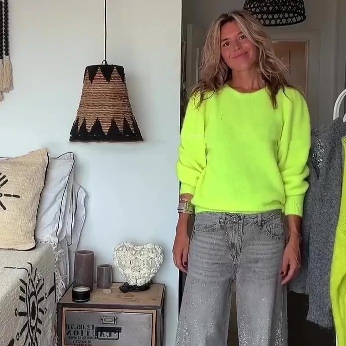 Women's Sweater Round Neck Fashionable Knitted Sweater - Fluorescent Green