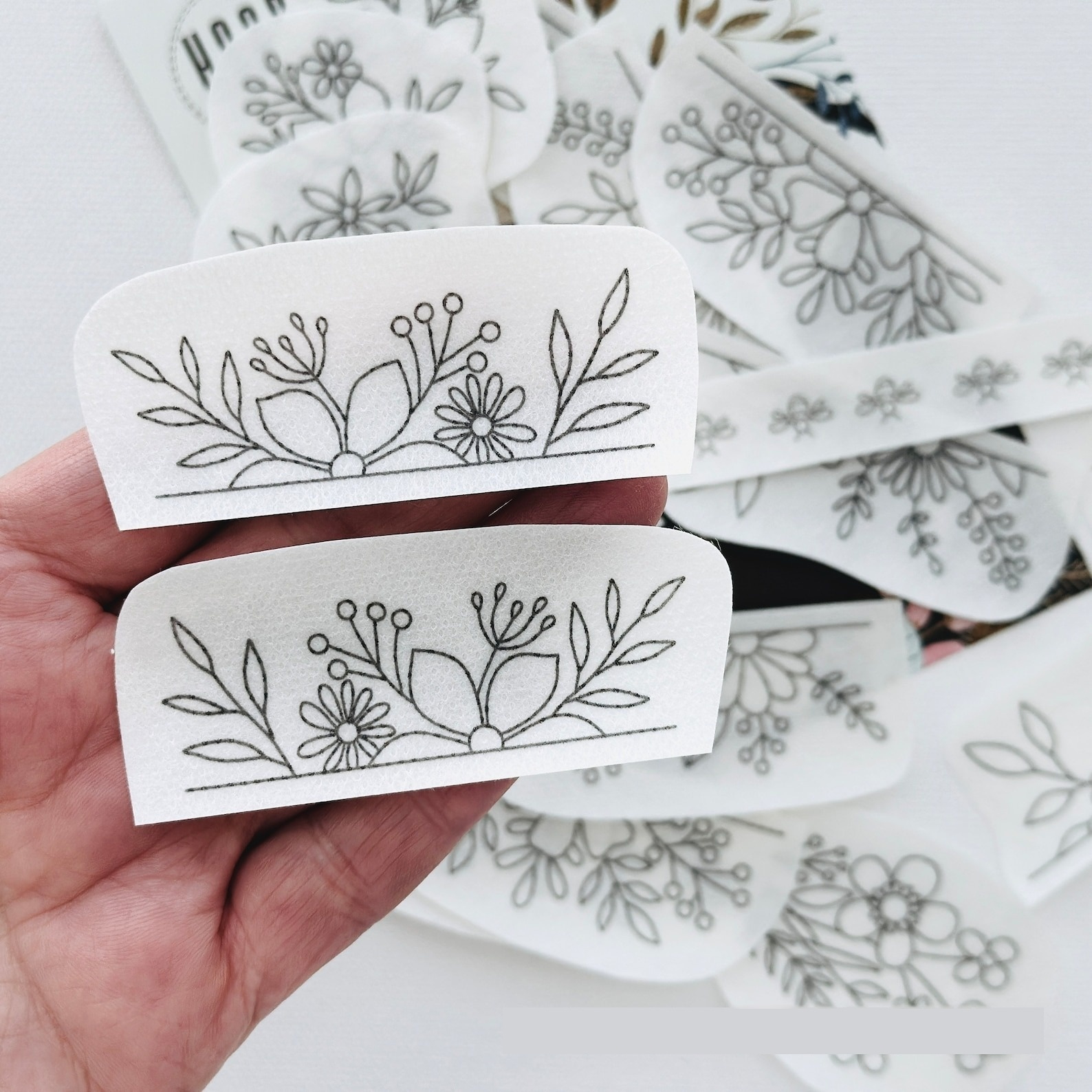 Floral Border Water Soluble DIY Handmade Sewing Embroidery Flower Cloth Sticker — image 1