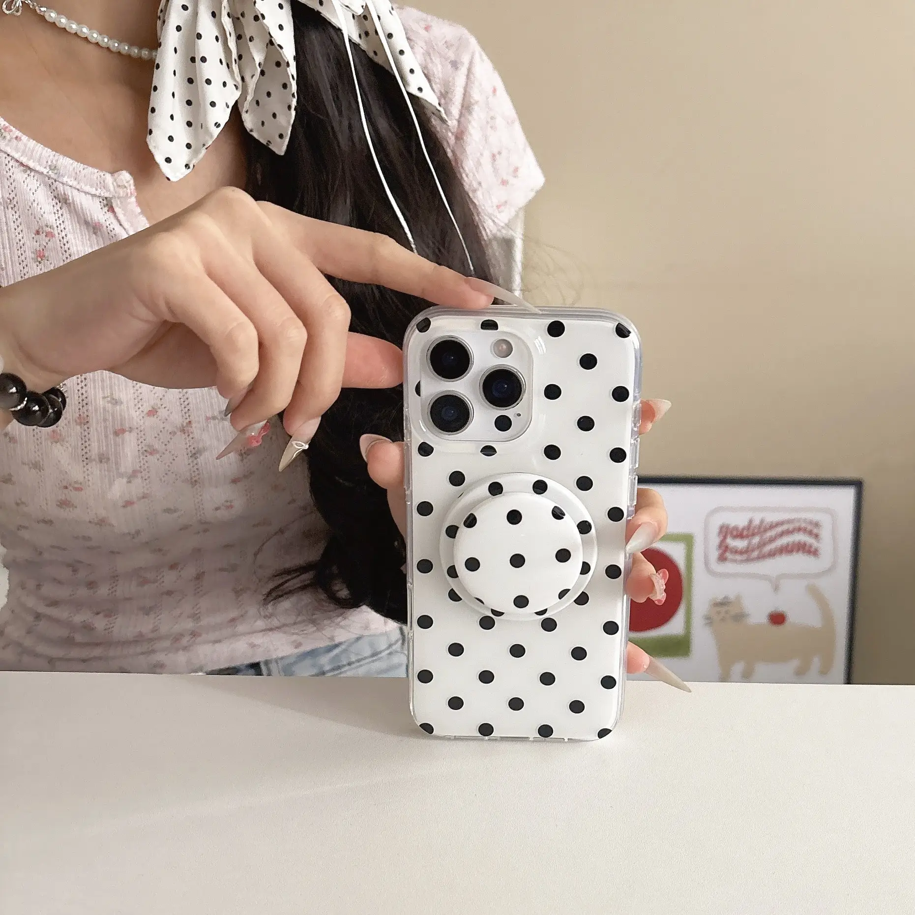 Polka Dot Phone Case Magnetic Bracket