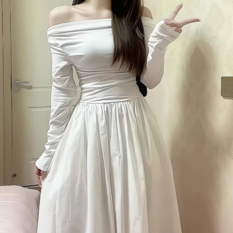 Off-shoulder White Knitted Long-sleeved Dress Women