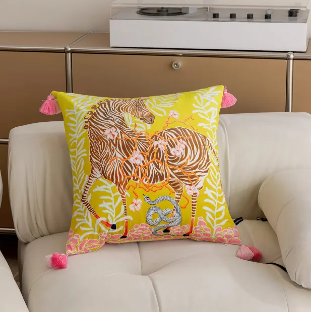 Living Room Velvet Dog Print Pillowcase - Yellow