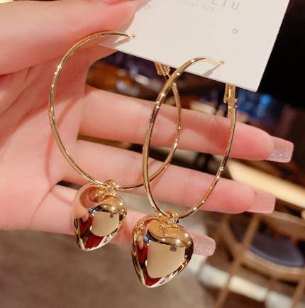 Exaggerated Ear Ring Fashion Elegant Three-dimensional Glossy