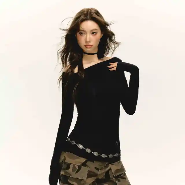 Retro Shoulder Pleating Long sleeved T shirt Slim Fit Bottoming Top Black - Shop at LoveMi
