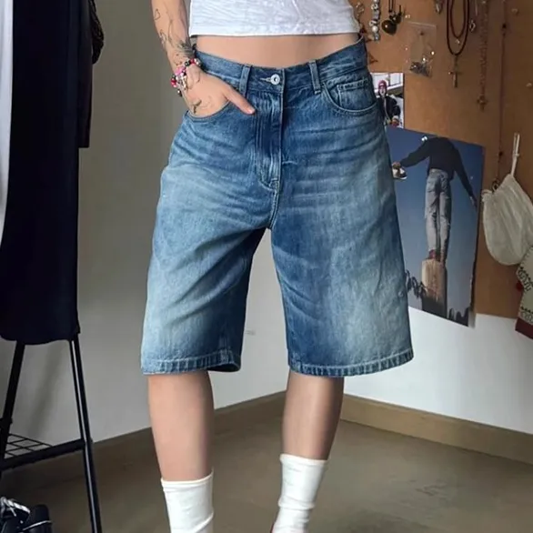 Hot Girl Loose-fitting Wide-leg Slim-fit Five Points Straight Pirate Shorts